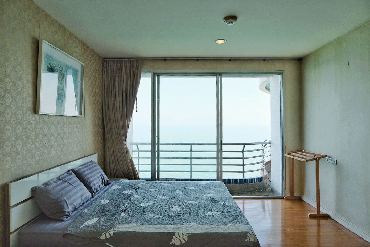 ขายคอนโดชะอำ เพชรบุรี : 89050 - ขายด่วน คอนโดตากอากาศริมชายหาดชะอำ ห้องใหญ่ ชั้นสูง วิวสวย 2 ห้องนอน 2 ห้องน้ำ