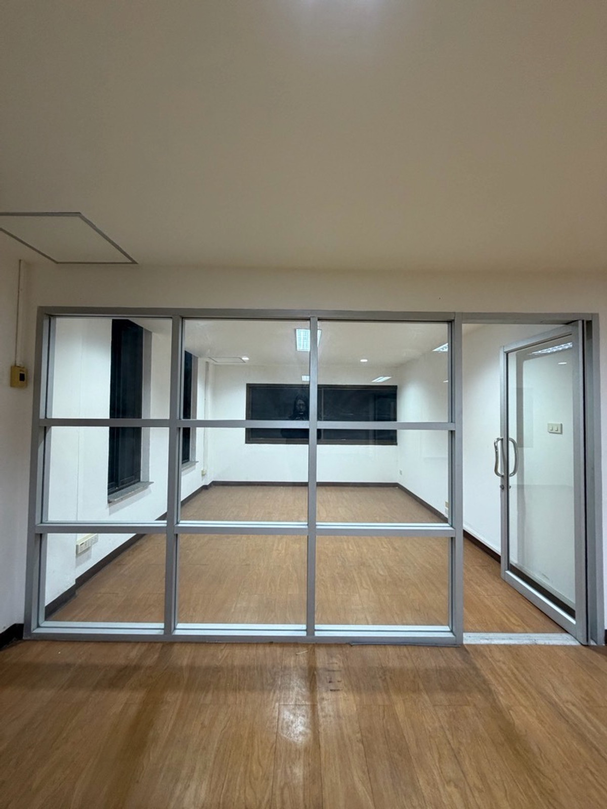 ให้เช่าโฮมออฟฟิศบางนา แบริ่ง ลาซาล : โฮมออฟฟิศ 5 ชั้น | ทำเลกิ่งแก้ว–บางนา ทิศตะวันออกเฉียงใต้ | โปรไฟล์อาคารดี | พื้นที่ใหญ่ ฟังก์ชันครบ