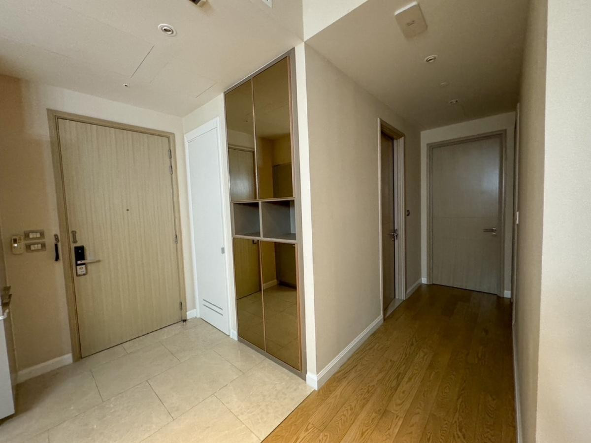 For RentCondoWongwianyai, Charoennakor : Condo, good location, fully furnished, beautifully decorated, for rent in Charoen Nakhon-Thonburi area. Near Icon Siam, only 400 meters.