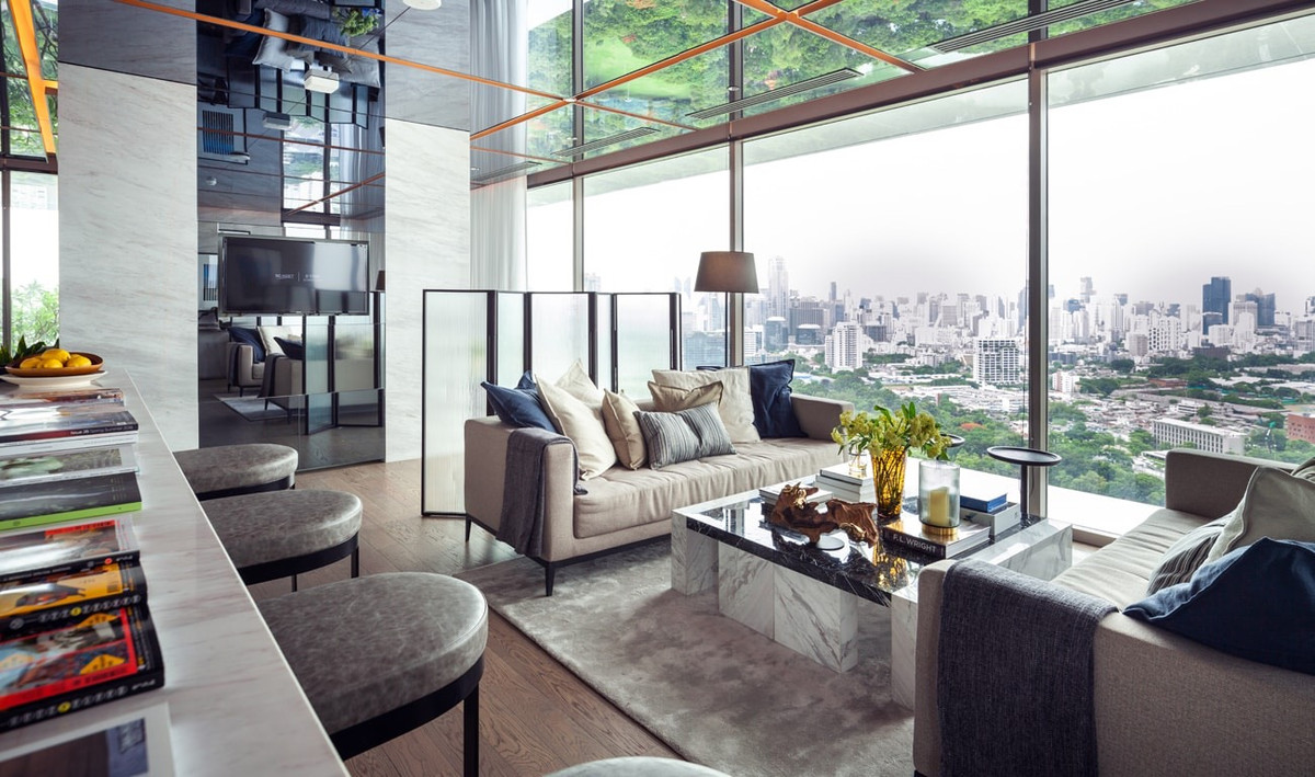 For RentCondoSilom, Saladaeng, Bangrak : Luxury 1-Bedroom Condo for Rent at Saladaeng One, Prime Location