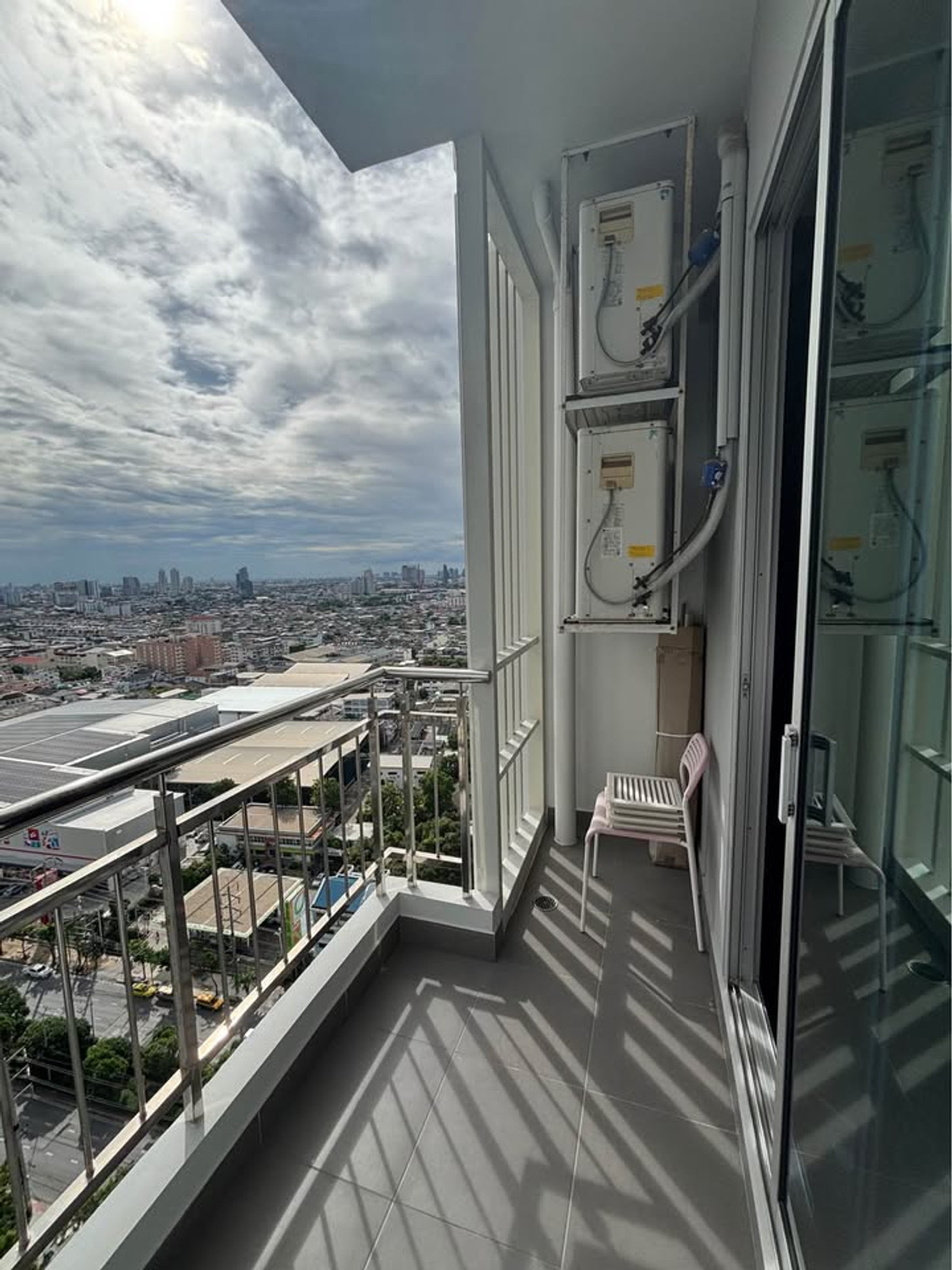 ขายคอนโดสาทร นราธิวาส : ขายคอนโด Supalai Lite Sathorn-Charoenrat ราคา 3,500,000 บาท [NCs251109]