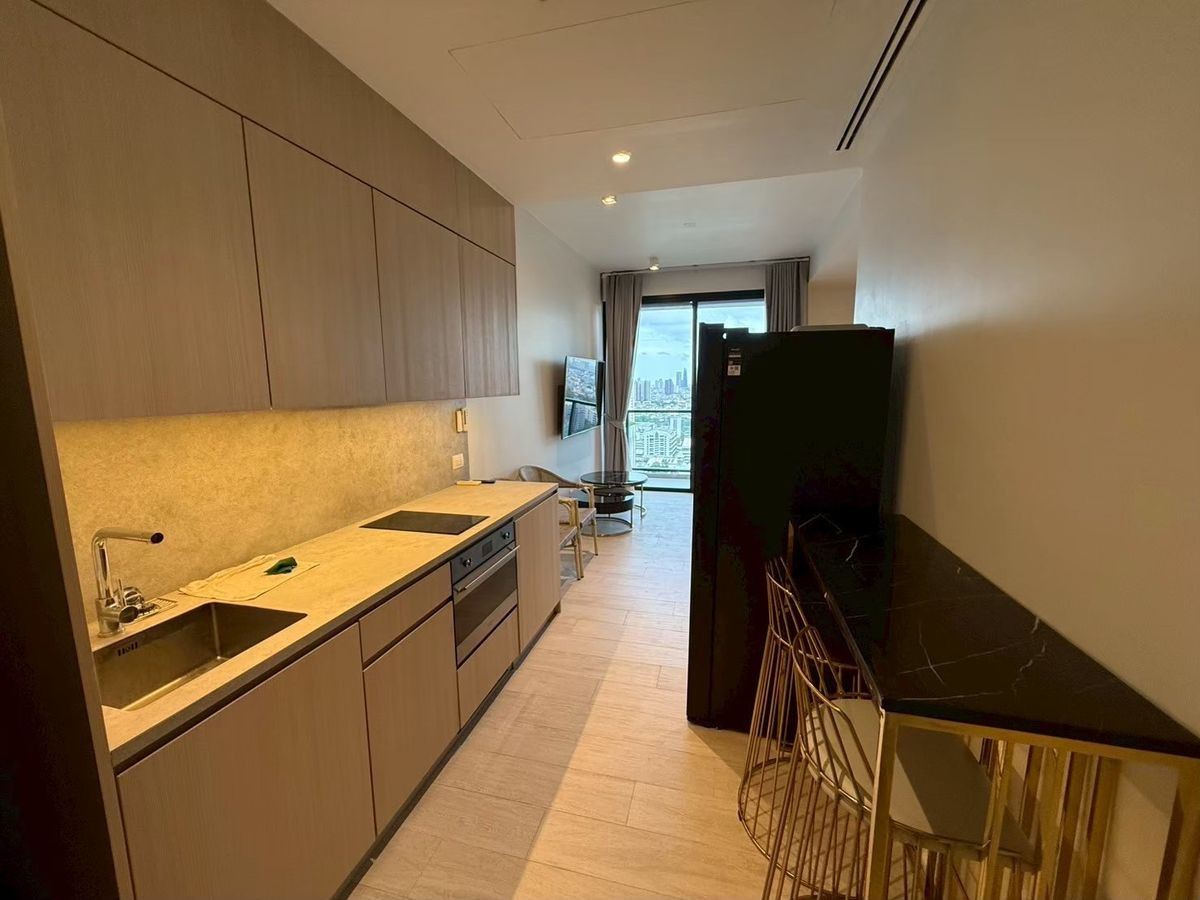 ขายคอนโดสีลม ศาลาแดง บางรัก : The Lofts Silom【𝐒𝐄𝐋𝐋 & 𝐑𝐄𝐍𝐓】🔥1 BED โทนครีม–น้ำตาล สนุกกับการแต่งห้อง โทนมินิมอลพรีเมียม ให้ฟีลนุ่มละมุนวิวเมือง🔥 ติดต่อไลน์ไอดี: @hacondo