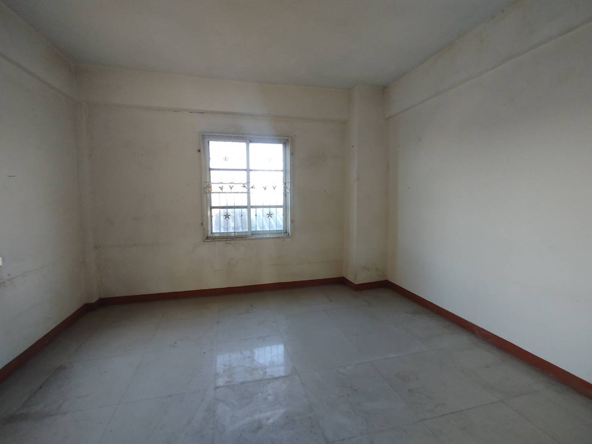 ขายอาคารพาณิชย์นนทบุรี บางใหญ่ บางบัวทอง : ขายอาคารพาณิชย์ ติดถนนบ้านกล้วย ไทรน้อย หมู่บ้านเหนือฟ้าพลัส 1  18 ตรว.