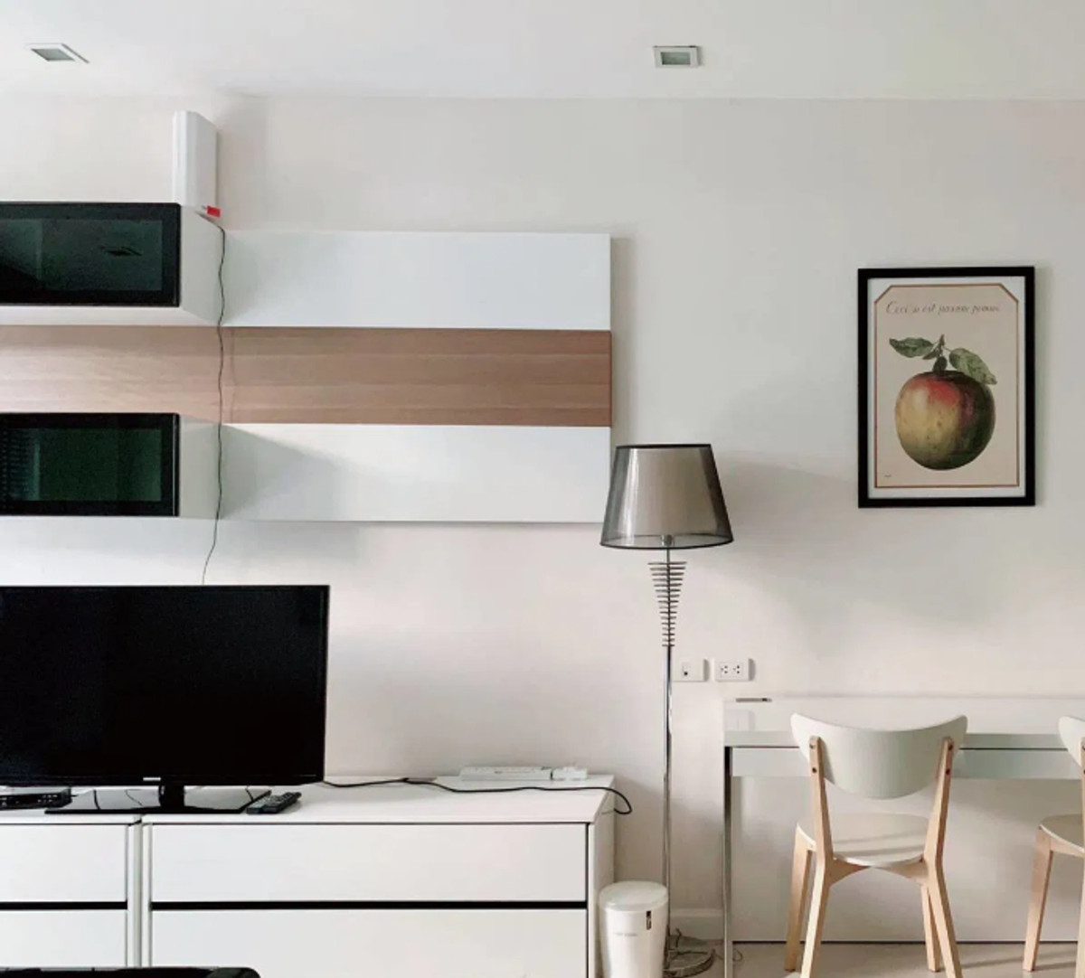 ให้เช่าคอนโดวิทยุ ชิดลม หลังสวน : O2Hip 50 sq.m. Please add LINE ID @806qphgn o8415o5483 