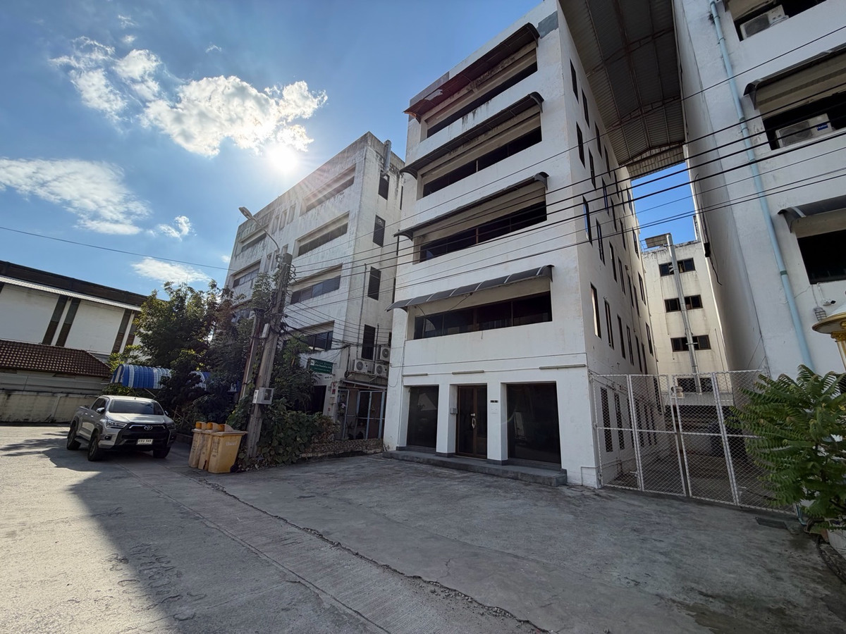 ให้เช่าโฮมออฟฟิศบางนา แบริ่ง ลาซาล : โฮมออฟฟิศ 5 ชั้น | ทำเลกิ่งแก้ว–บางนา ทิศตะวันออกเฉียงใต้ | โปรไฟล์อาคารดี | พื้นที่ใหญ่ ฟังก์ชันครบ