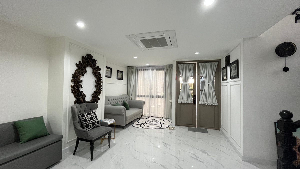 ขายทาวน์โฮมสุขุมวิท อโศก ทองหล่อ : Chicha Castle – ชิชา คาสเซิล ทาวน์โฮม 4 ชั้น สุขุมวิท 31 แปลงริม ขนาดใหญ่ ตกแต่งสวย