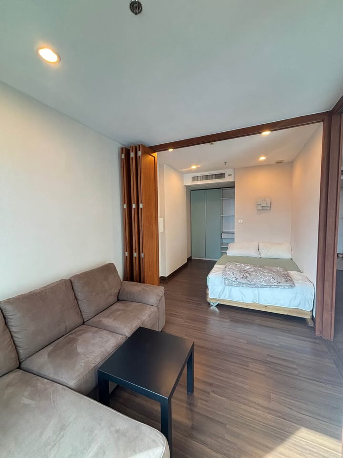 ขายคอนโดสาทร นราธิวาส : ขายคอนโด Supalai Lite Sathorn-Charoenrat ราคา 3,500,000 บาท [NCs251109]