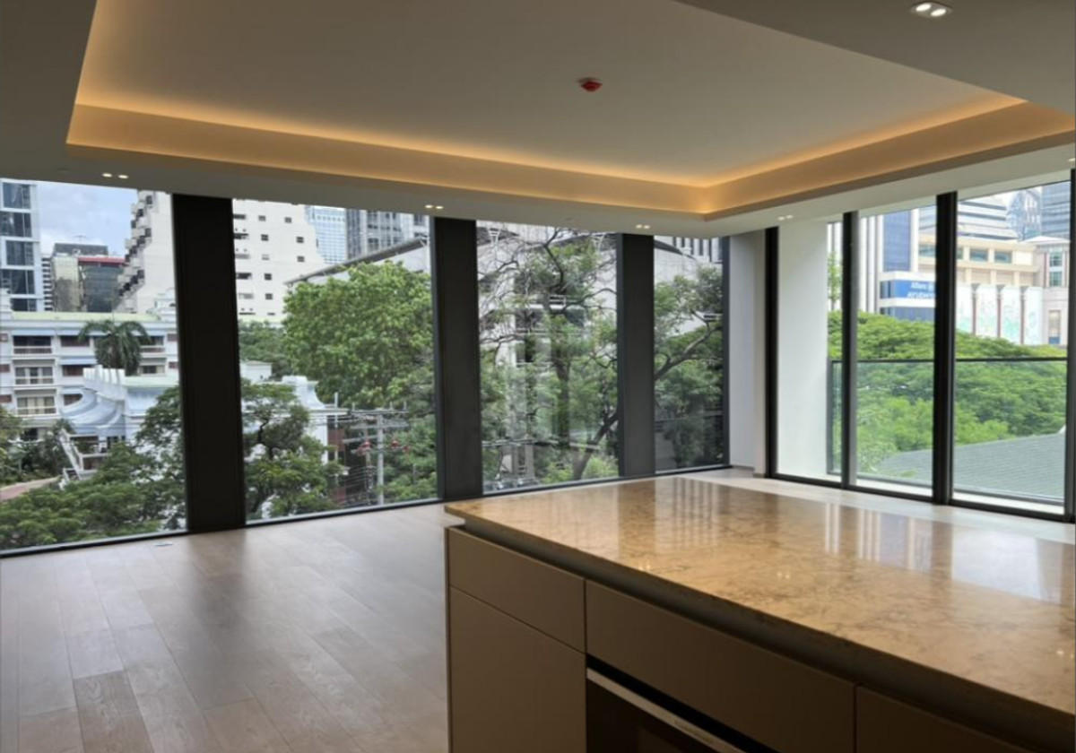 ให้เช่าคอนโดวิทยุ ชิดลม หลังสวน : Tonson Court 110 sq.m.  Please add LINE ID @806qphgn o8415o5483 