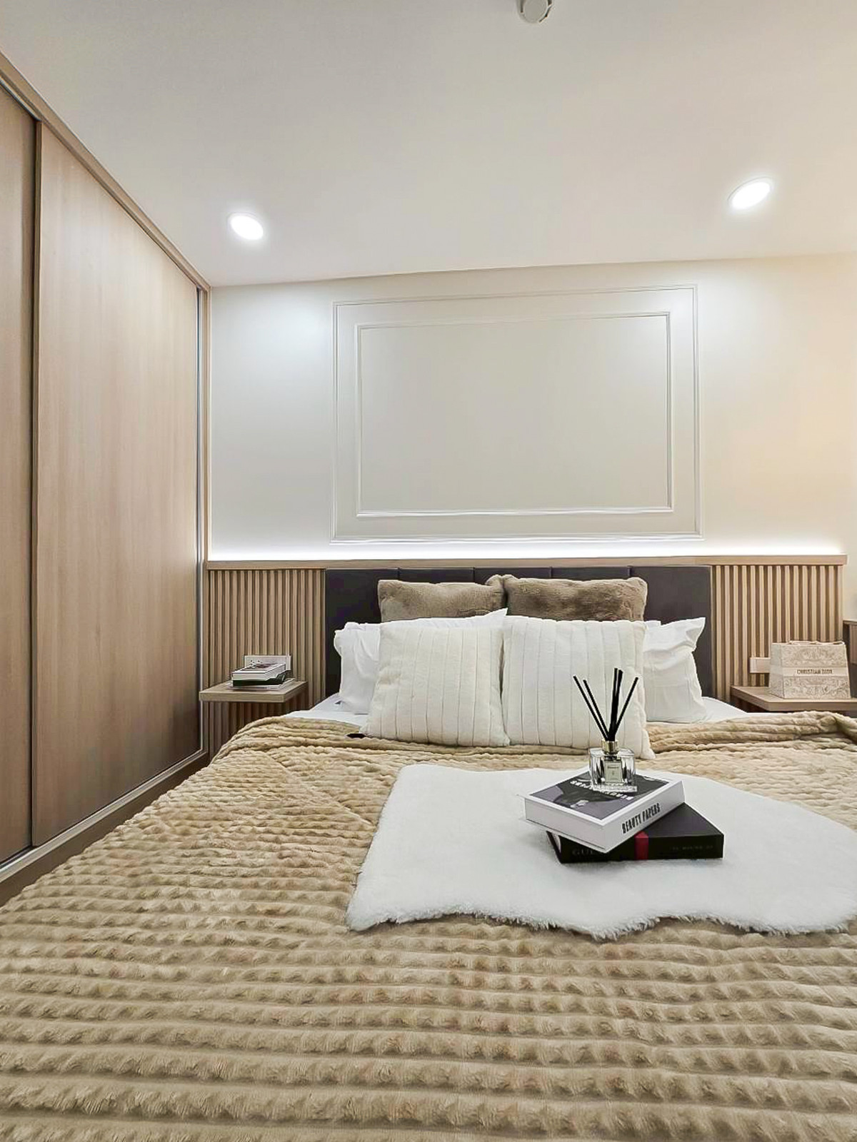 ขายคอนโดพัฒนาการ ศรีนครินทร์ : K-6649 RARE ITEM !!  ห้องใหญ่ วิวไม่บล็อค ตกแต่งใหม่ พร้อมอยู่ The Iris ศรีนครินทร์ พระราม 9 ใกล้ BTS ศรีนุช