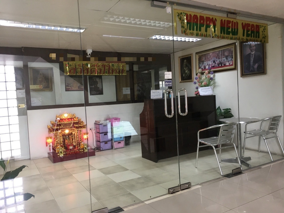 For RentWarehouseBangna, Bearing, Lasalle : Office, warehouse for rent, Bangna Km. 3, parking for many cars, near BITEC and the expressway.