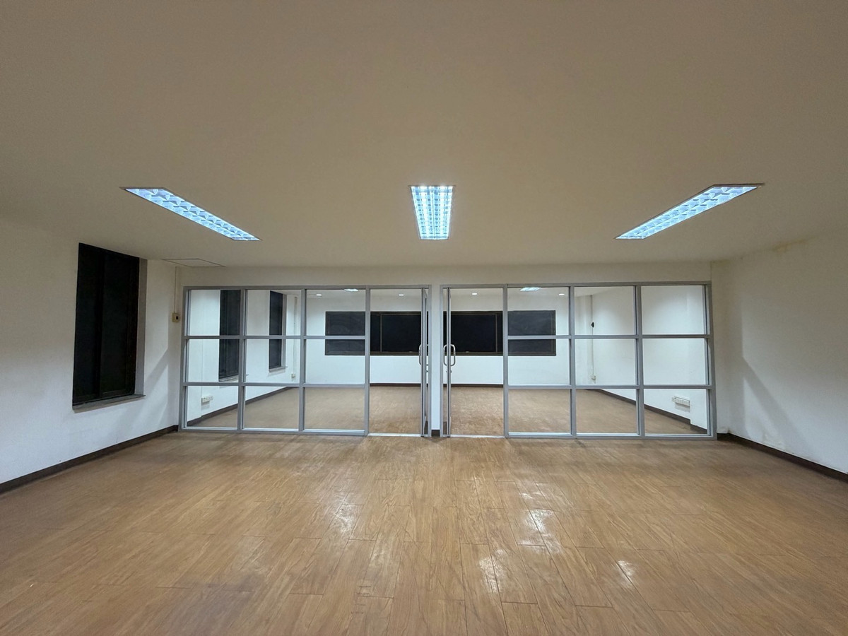 ให้เช่าโฮมออฟฟิศบางนา แบริ่ง ลาซาล : โฮมออฟฟิศ 5 ชั้น | ทำเลกิ่งแก้ว–บางนา ทิศตะวันออกเฉียงใต้ | โปรไฟล์อาคารดี | พื้นที่ใหญ่ ฟังก์ชันครบ