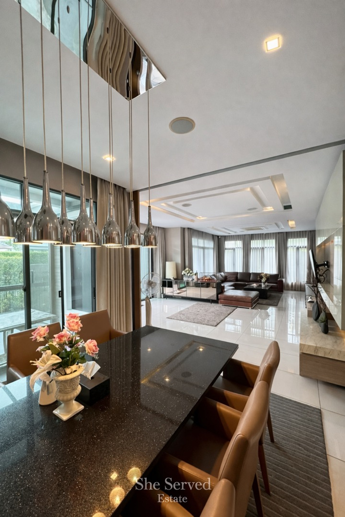 ขายบ้านพัฒนาการ ศรีนครินทร์ : ◈ The Palm Pattanakarn ◈Special price 36 million to 30.8 million THB. • perfect for both living and investment, offering generous land size and full functionality, ready to move in.