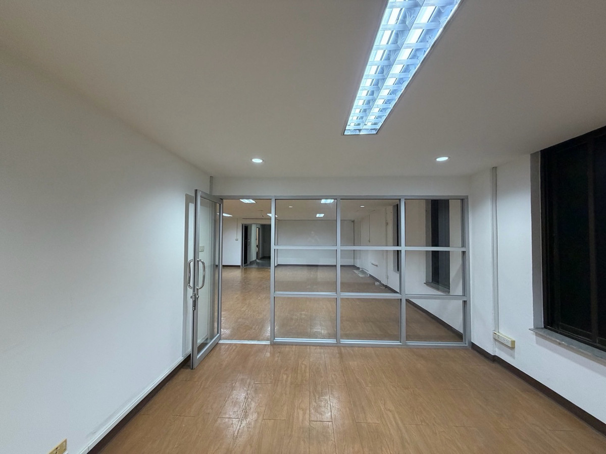 ให้เช่าโฮมออฟฟิศบางนา แบริ่ง ลาซาล : โฮมออฟฟิศ 5 ชั้น | ทำเลกิ่งแก้ว–บางนา ทิศตะวันออกเฉียงใต้ | โปรไฟล์อาคารดี | พื้นที่ใหญ่ ฟังก์ชันครบ