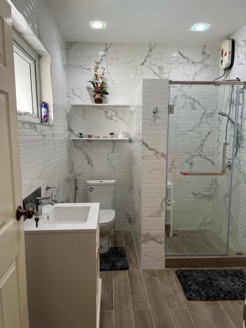 ขายบ้านพัทยา บางแสน ชลบุรี สัตหีบ : 🔥ขายด่วน🔥บ้านพลูวิวล่า 3 ห้องนอน 4 ห้องน้ำ ใกล้โรงพยาบาลกรุงเทพพัทยา / เดิน 5 นาทีถึงเทอร์มินอล 21 (พัทยาตะวันออก)