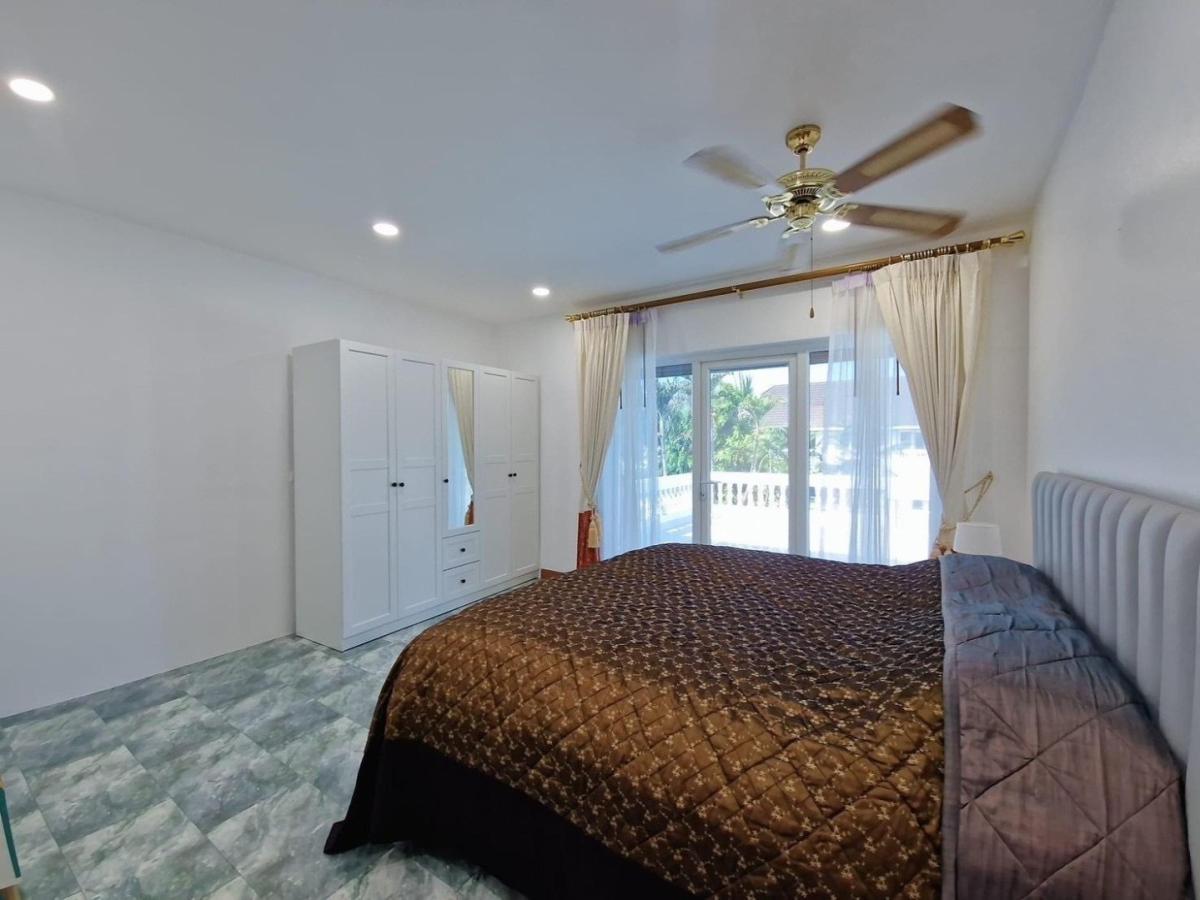 ขายบ้านพัทยา บางแสน ชลบุรี สัตหีบ : 🔥ขายด่วน🔥บ้านพลูวิวล่า 3 ห้องนอน 4 ห้องน้ำ ใกล้โรงพยาบาลกรุงเทพพัทยา / เดิน 5 นาทีถึงเทอร์มินอล 21 (พัทยาตะวันออก)