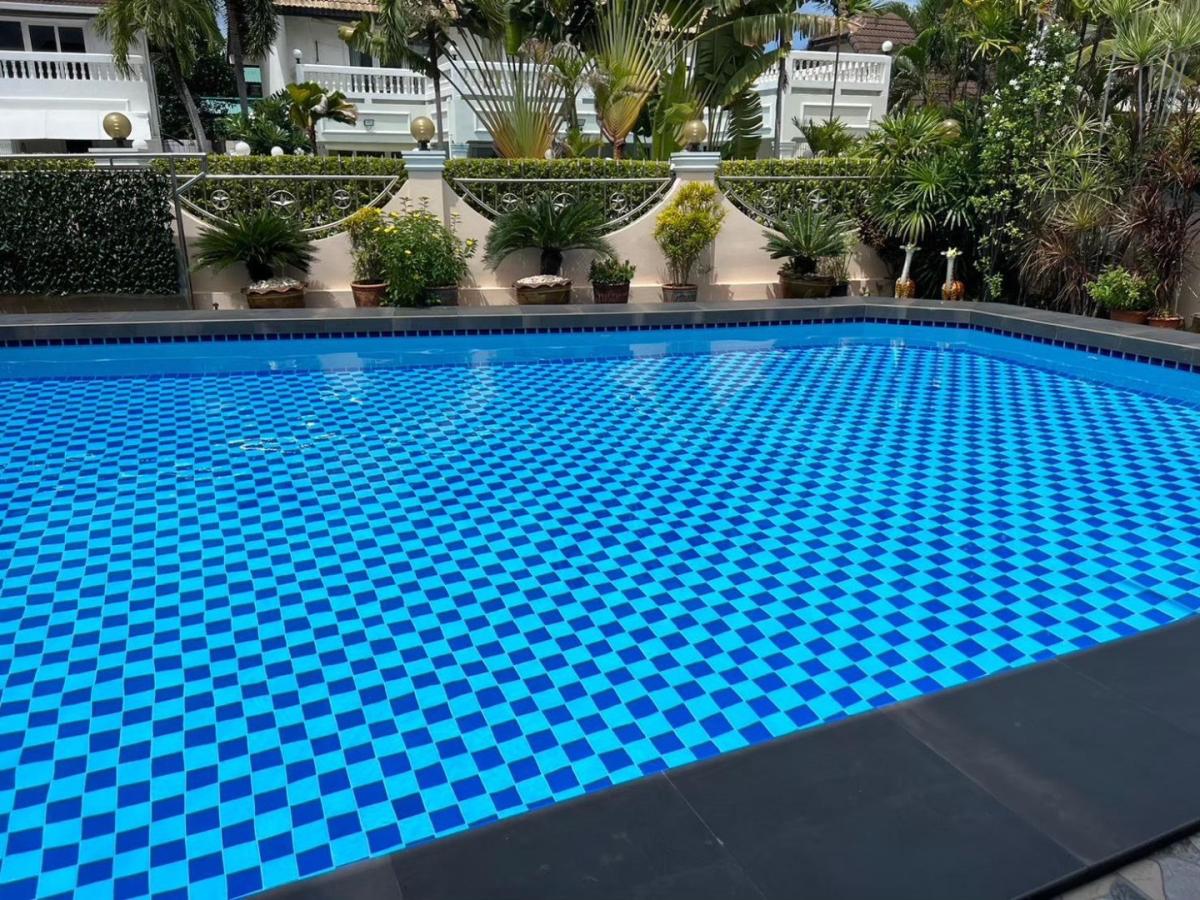 ขายบ้านพัทยา บางแสน ชลบุรี สัตหีบ : 🔥ขายด่วน🔥บ้านพลูวิวล่า 3 ห้องนอน 4 ห้องน้ำ ใกล้โรงพยาบาลกรุงเทพพัทยา / เดิน 5 นาทีถึงเทอร์มินอล 21 (พัทยาตะวันออก)