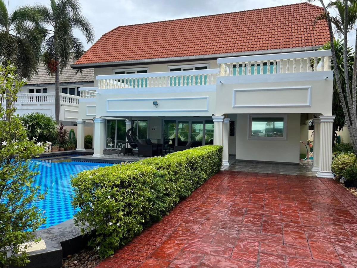 For SaleHousePattaya, Bangsaen, Chonburi : 🔥Urgent Sale🔥 Baan Plu Villa, 3 bedrooms, 4 bathrooms, near Bangkok Pattaya Hospital / 5-minute walk to Terminal 21 (East Pattaya)