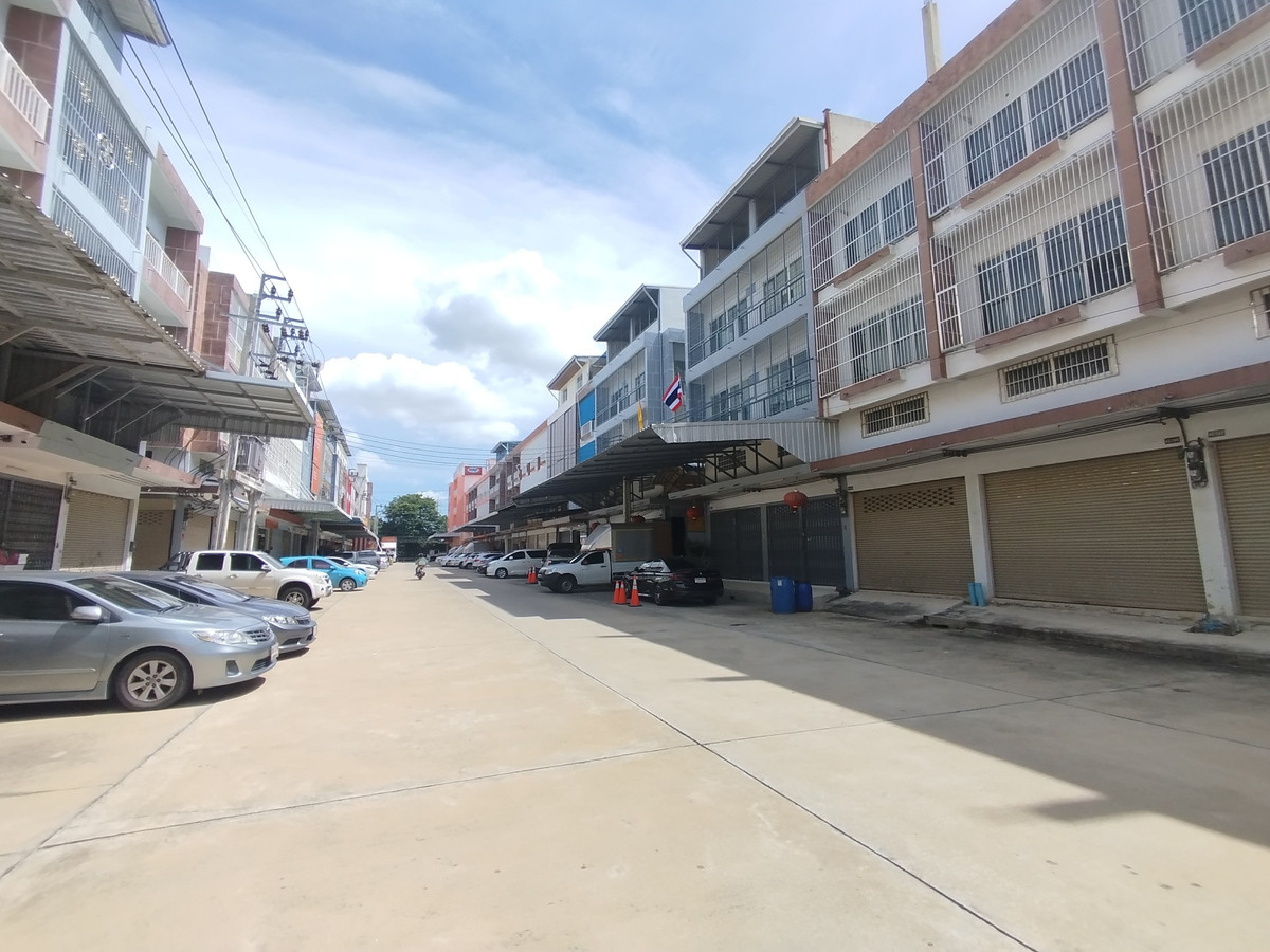 ขายอาคารพาณิชย์ท่าพระ ตลาดพลู วุฒากาศ : ขายอาคารพาณิชย์ 5 ห้อง หมู่บ้านมั่งมีแสนสุข ถนนกัลปพฤกษ์ 