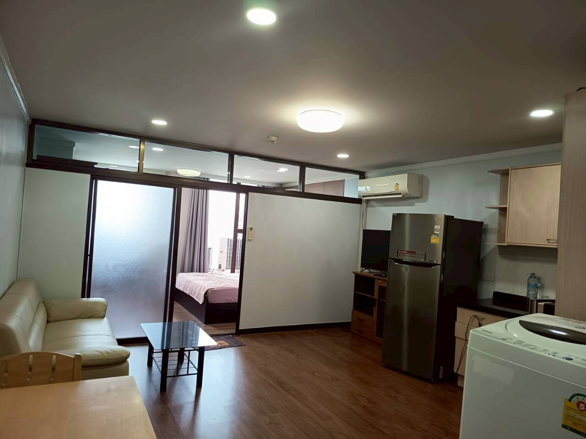 ขายคอนโดสุขุมวิท อโศก ทองหล่อ : คอนโด Supalai Place – โลเคชันสูง ชั้น 25