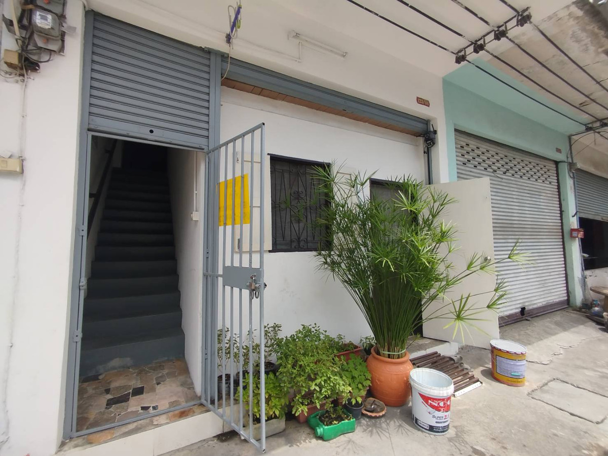 For SaleShop HouseRathburana, Suksawat : Commercial building for sale, 4 floors, 1 mezzanine, Soi Suksawat 64, 16 sq m.