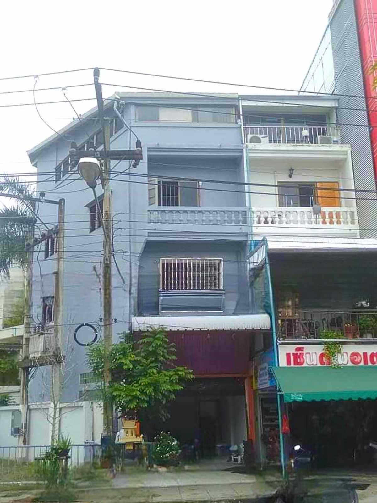 ขายอาคารพาณิชย์เชียงใหม่ : ขายอาคารพาณิชย์ 4 ชั้น ห้องหัวมุม บนถนนเจริญเมือง เชียงใหม่