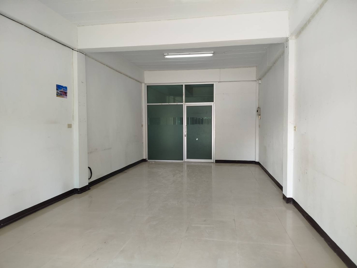 ขายอาคารพาณิชย์นนทบุรี บางใหญ่ บางบัวทอง : ขายอาคารพาณิชย์ ติดถนนบ้านกล้วย ไทรน้อย หมู่บ้านเหนือฟ้าพลัส 1  18 ตรว.