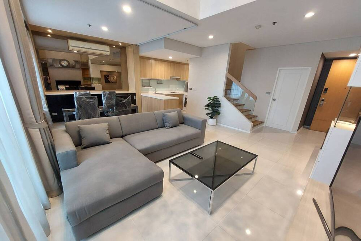 ขายคอนโดพระราม 9 เพชรบุรีตัดใหม่ RCA : ขายพร้อมผู้เช่า !! Code C20250800009..........Villa Asoke, 1 ห้องนอน, 1 ห้องน้ำ Duplex, แต่งครบ