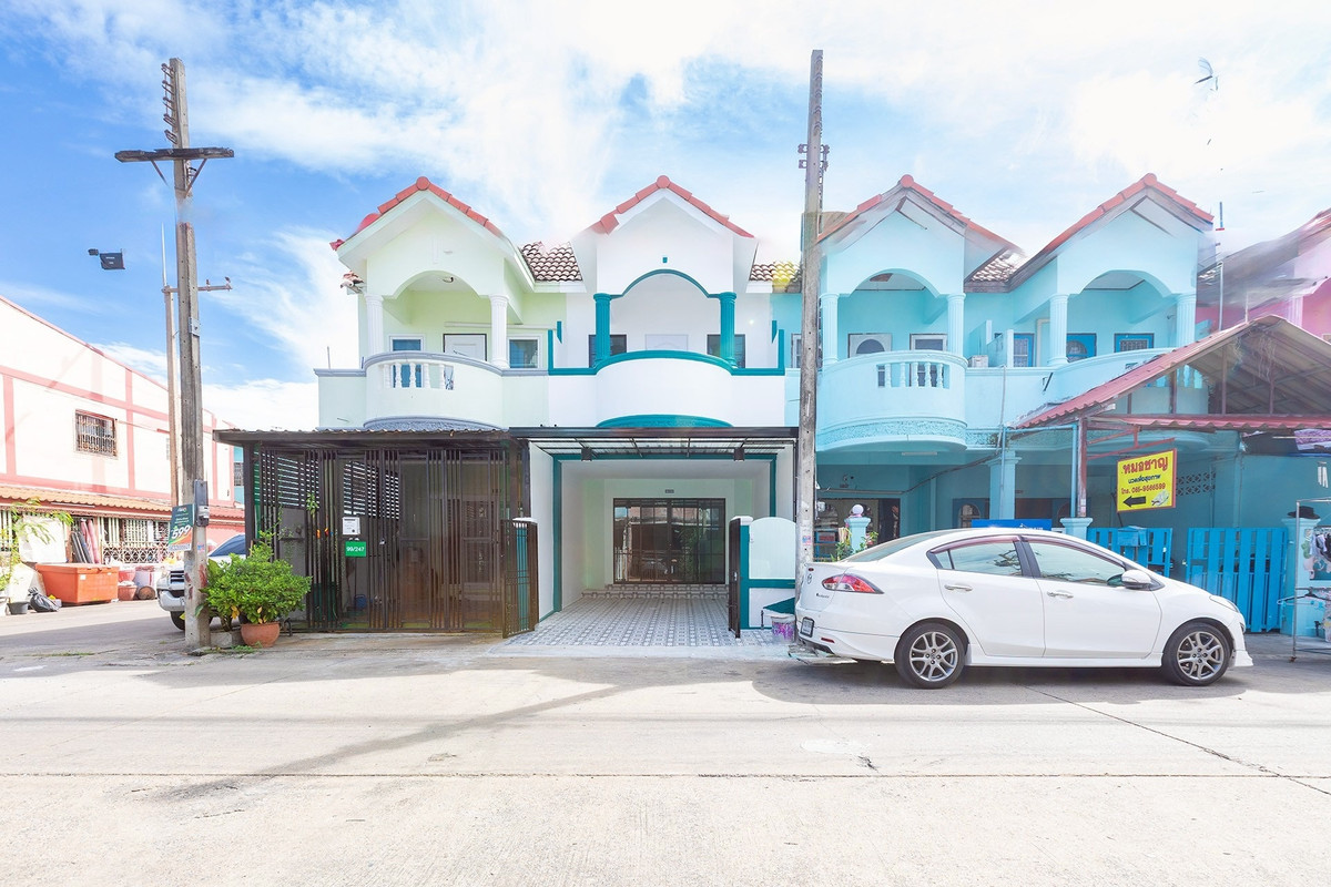 For SaleTownhomePathum Thani,Rangsit, Thammasat : Free transfer! 2-story townhouse, Phonthaweewat 1, Khlong 1 | Newly decorated! Near Future Park/Thammasat | 1.79 million baht