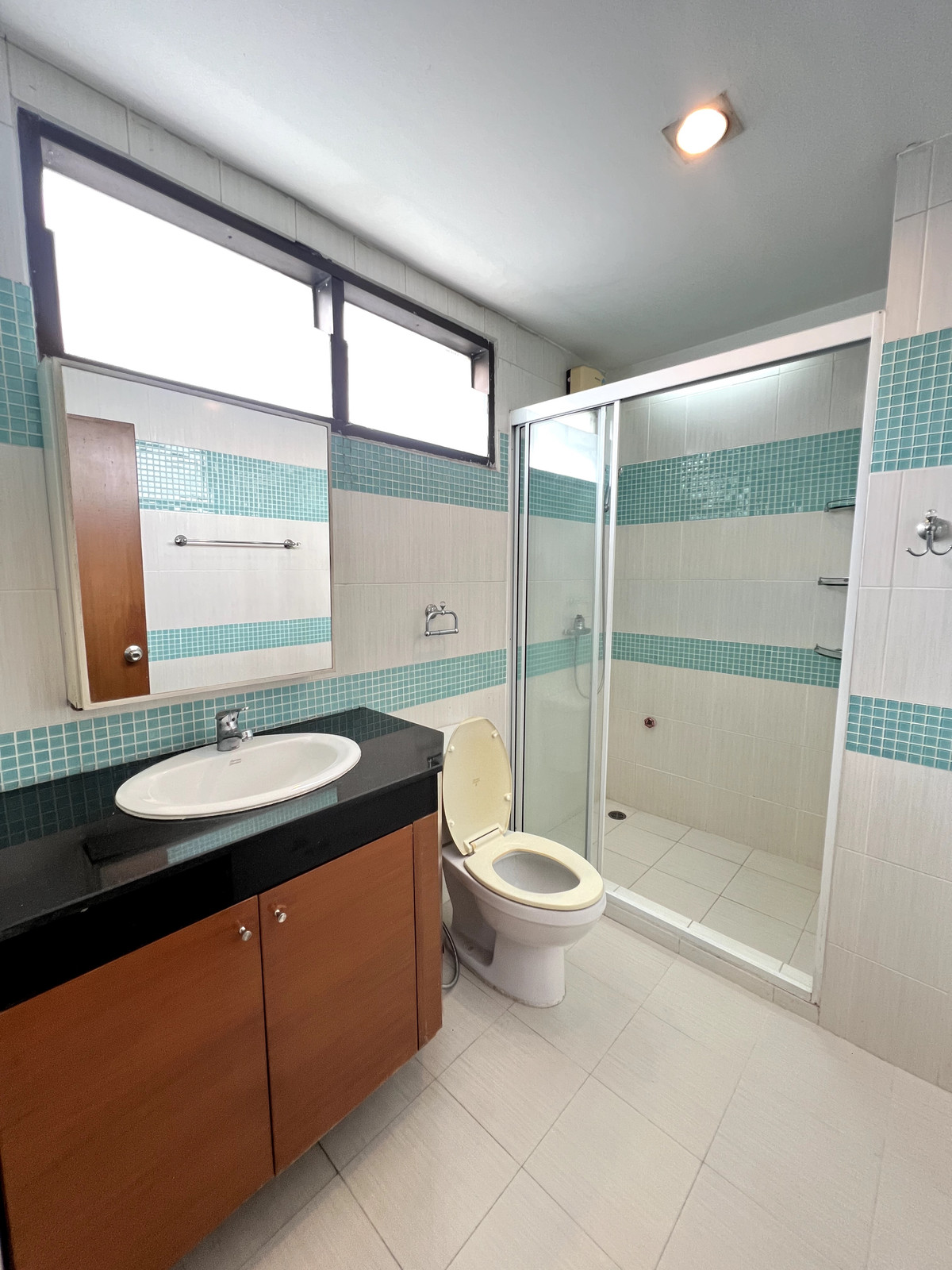 For RentCondoOnnut, Udomsuk : P-2873 For rent!! The Roof Garden Condo, ready to move in, near BTS On Nut.