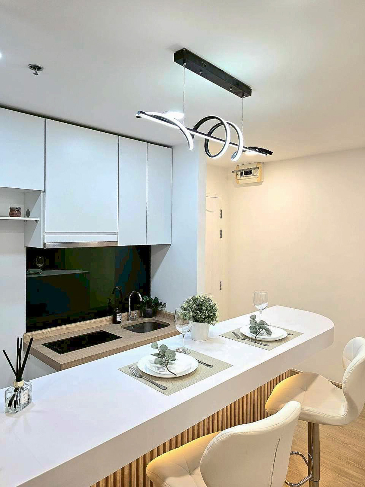 ขายคอนโดเสรีไทย-นิด้า : K-6648  BEST DEAL🔥🔥 ห้องสวย ตกแต่งใหม่ พร้อมเฟอร์บิ้วอิน พร้อมอยู่ ใกล้รถไฟฟ้า BANGKOK HORIZON รามคำแหง  MRT + ARL รามคำแหง