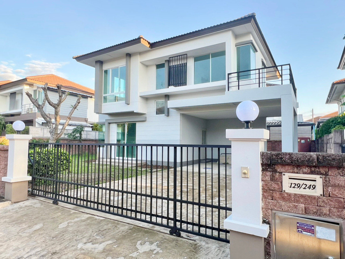 ขายบ้านเชียงใหม่ : ขายบ้านเดี่ยว 2 ชั้น โครงการวรารมย์ เจริญเมือง รีโนเวทใหม่ทั้งหลัง ต.ต้นเปา อ.สันกำแพง จ.เชียงใหม่