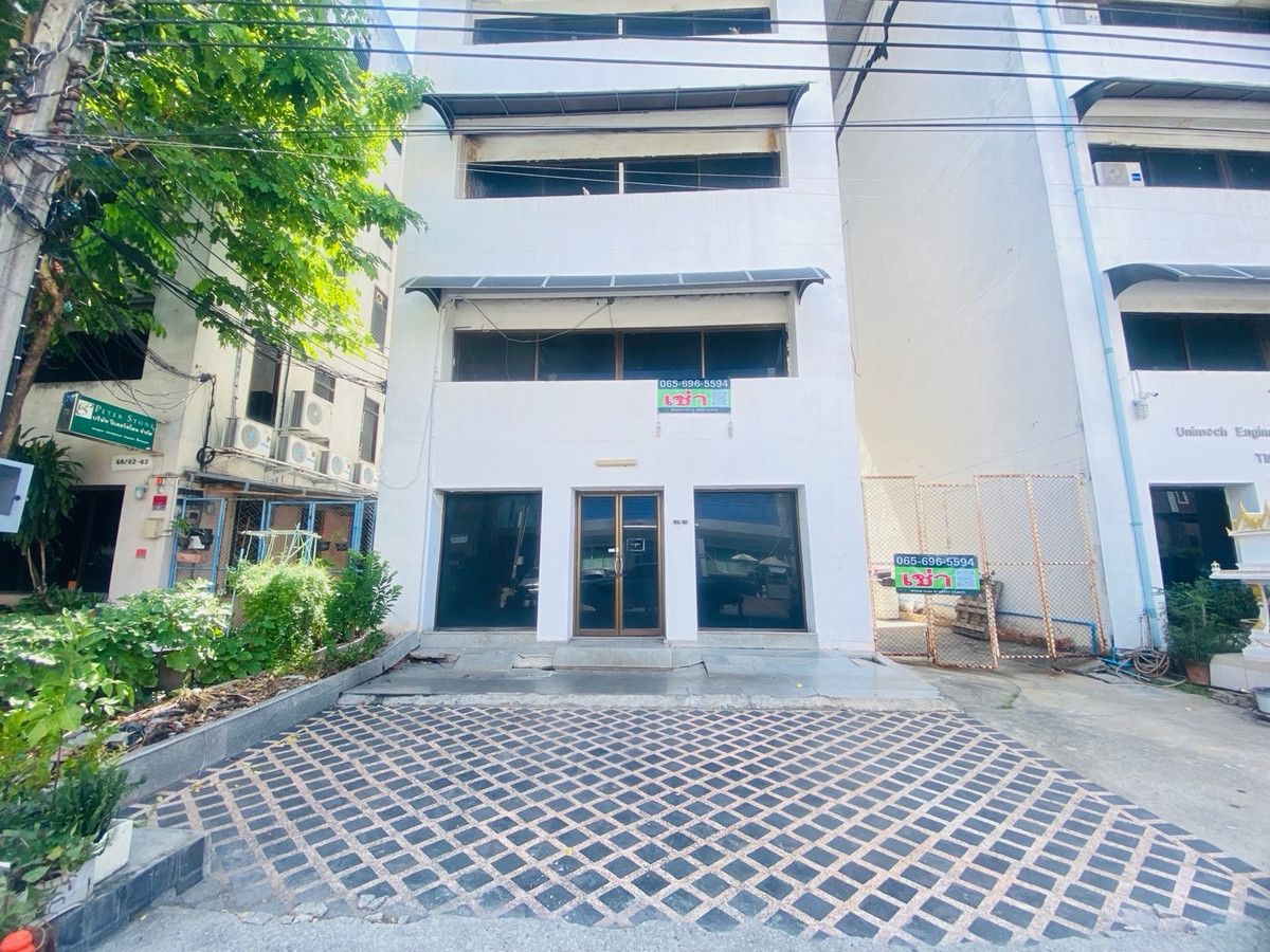 ให้เช่าโฮมออฟฟิศบางนา แบริ่ง ลาซาล : ให้เช่าโฮมออฟฟิศ 5 ชั้น ตึกโปรไฟล์ดี พื้นที่ใหญ่ ฟังก์ชันครบ เหมาะทำบริษัทเต็มรูปแบบ📍 ซอยมิราเคิล ถนนกิ่งแก้ว 40/2 – โซนบางนา–สุวรรณภูมิ