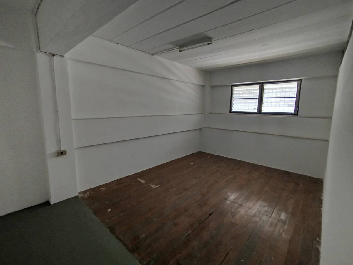 For SaleShop HouseRathburana, Suksawat : Commercial building for sale, 4 floors, 1 mezzanine, Soi Suksawat 64, 16 sq m.