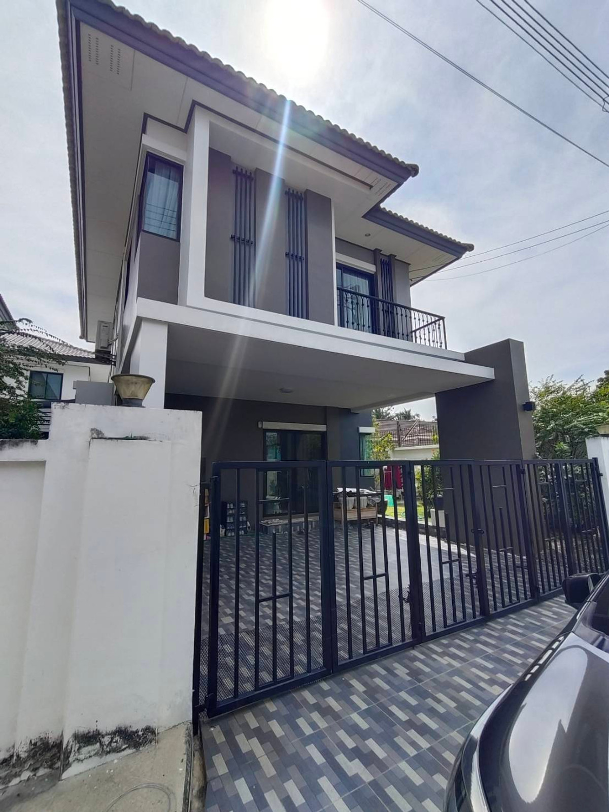 For SaleHouseNakhon Pathom : 92224 - Semi-detached house for sale in Greenery Village, Thiwa Pinklao-Sai 5, good environment, convenient travel, near Don Wai Floating Market. Near Boromarajonani Road, only 1 km.