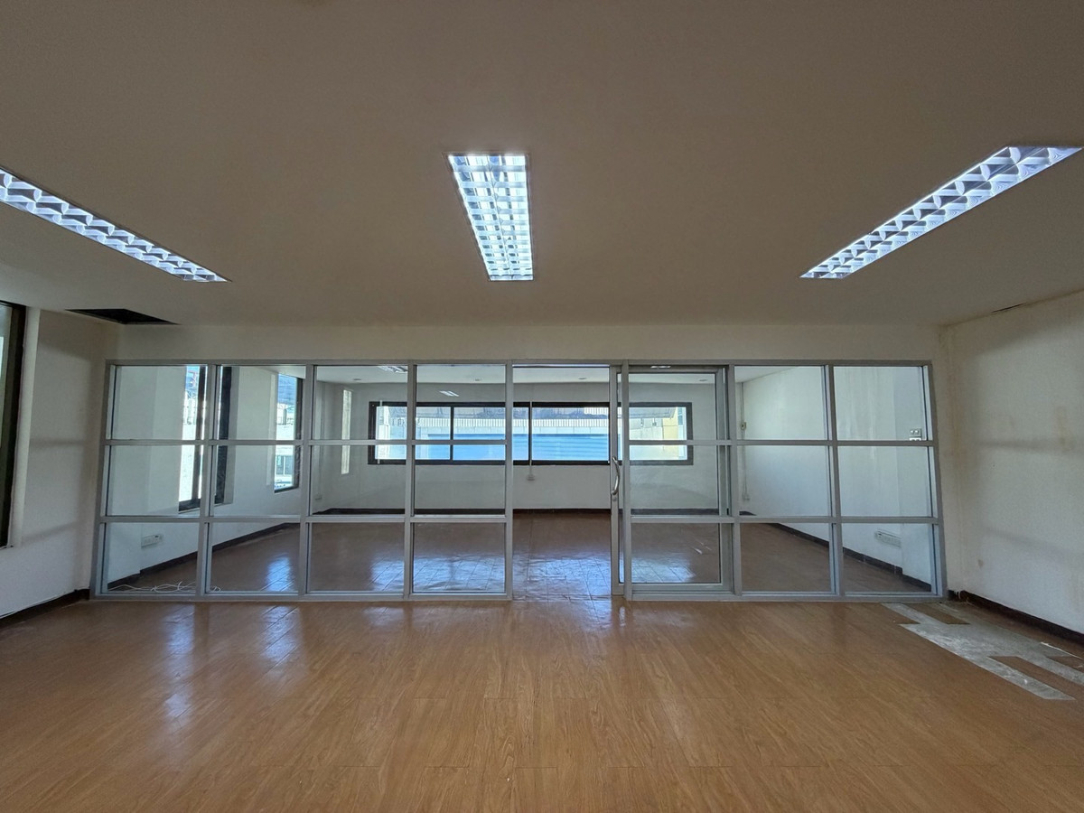 ให้เช่าโฮมออฟฟิศบางนา แบริ่ง ลาซาล : โฮมออฟฟิศ 5 ชั้น | ทำเลกิ่งแก้ว–บางนา ทิศตะวันออกเฉียงใต้ | โปรไฟล์อาคารดี | พื้นที่ใหญ่ ฟังก์ชันครบ