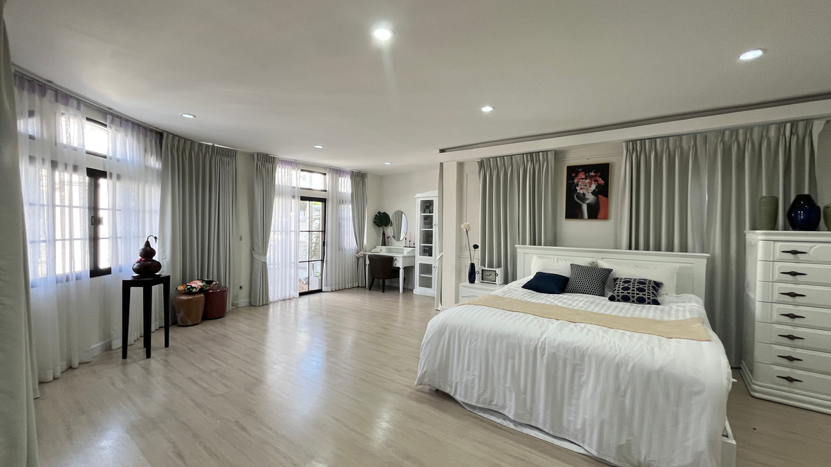 ขายทาวน์โฮมสุขุมวิท อโศก ทองหล่อ : Chicha Castle – ชิชา คาสเซิล ทาวน์โฮม 4 ชั้น สุขุมวิท 31 แปลงริม ขนาดใหญ่ ตกแต่งสวย