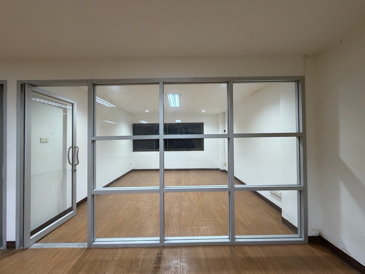 ให้เช่าโฮมออฟฟิศบางนา แบริ่ง ลาซาล : โฮมออฟฟิศ 5 ชั้น | ทำเลกิ่งแก้ว–บางนา ทิศตะวันออกเฉียงใต้ | โปรไฟล์อาคารดี | พื้นที่ใหญ่ ฟังก์ชันครบ