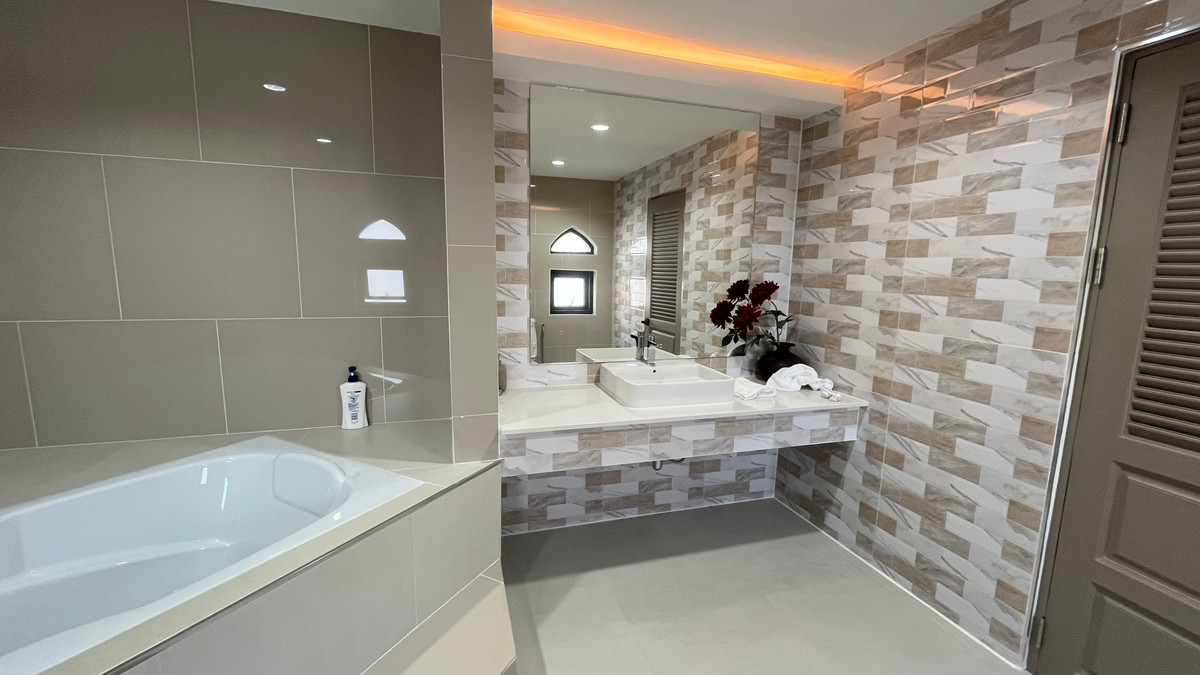 ขายทาวน์โฮมสุขุมวิท อโศก ทองหล่อ : Chicha Castle – ชิชา คาสเซิล ทาวน์โฮม 4 ชั้น สุขุมวิท 31 แปลงริม ขนาดใหญ่ ตกแต่งสวย