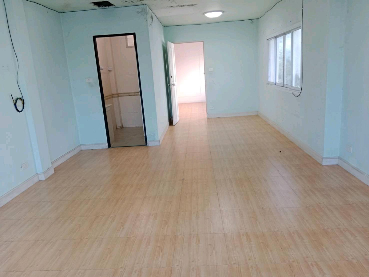 For RentShop HousePhutthamonthon, Salaya : HR3046 4-storey commercial building for rent (2 units hit through) in Salaya area, suitable for an office, trading, tutoring institute.