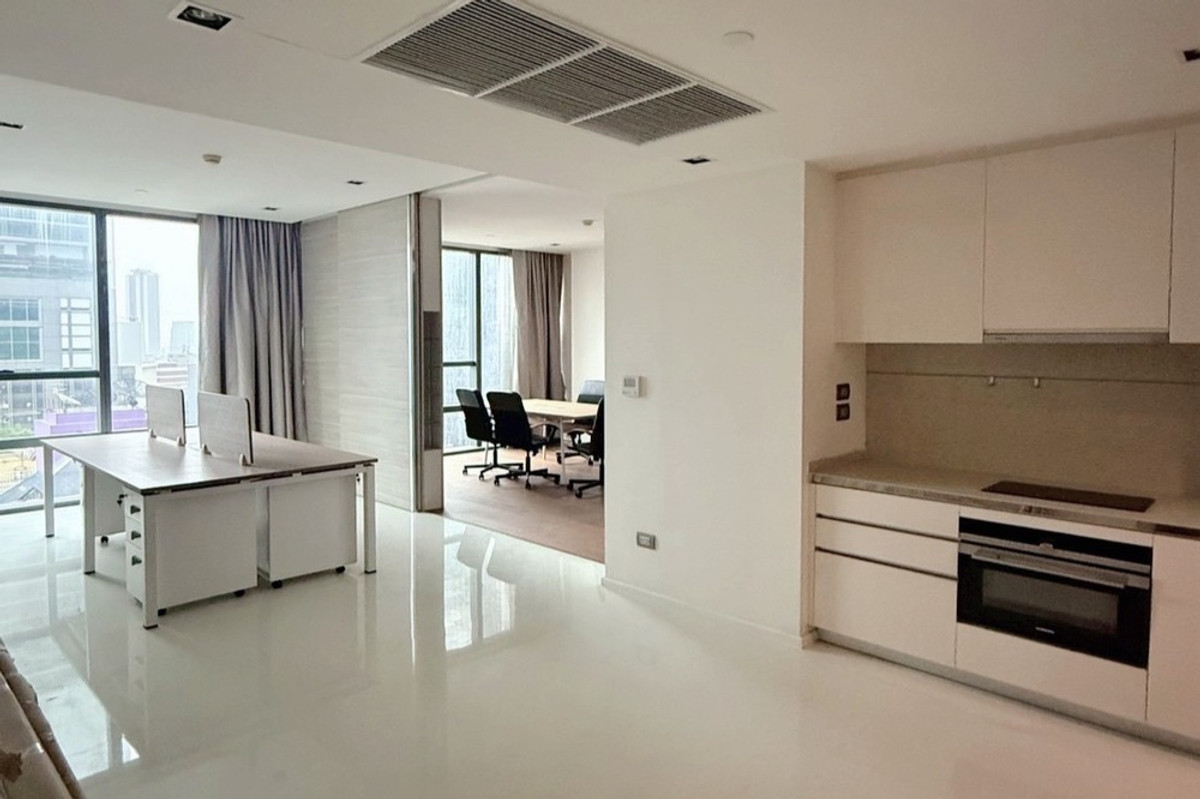 For SaleCondoSathorn, Narathiwat : For Sale C20221201523...The Bangkok Sathorn 1 Bedroom 1 Bathroom, Nice City View 
