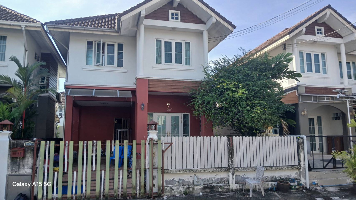 For SaleHouseLadkrabang, Suwannaphum Airport : Semi-detached house for sale, 3 bedrooms, 3 bathrooms, Phattra Village. On Nut-Wongwaen (Gant-210)