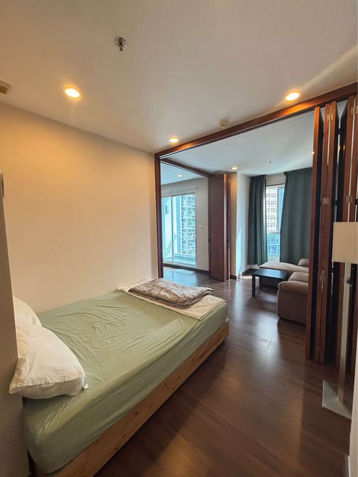 ขายคอนโดสาทร นราธิวาส : ขายคอนโด Supalai Lite Sathorn-Charoenrat ราคา 3,500,000 บาท [NCs251109]
