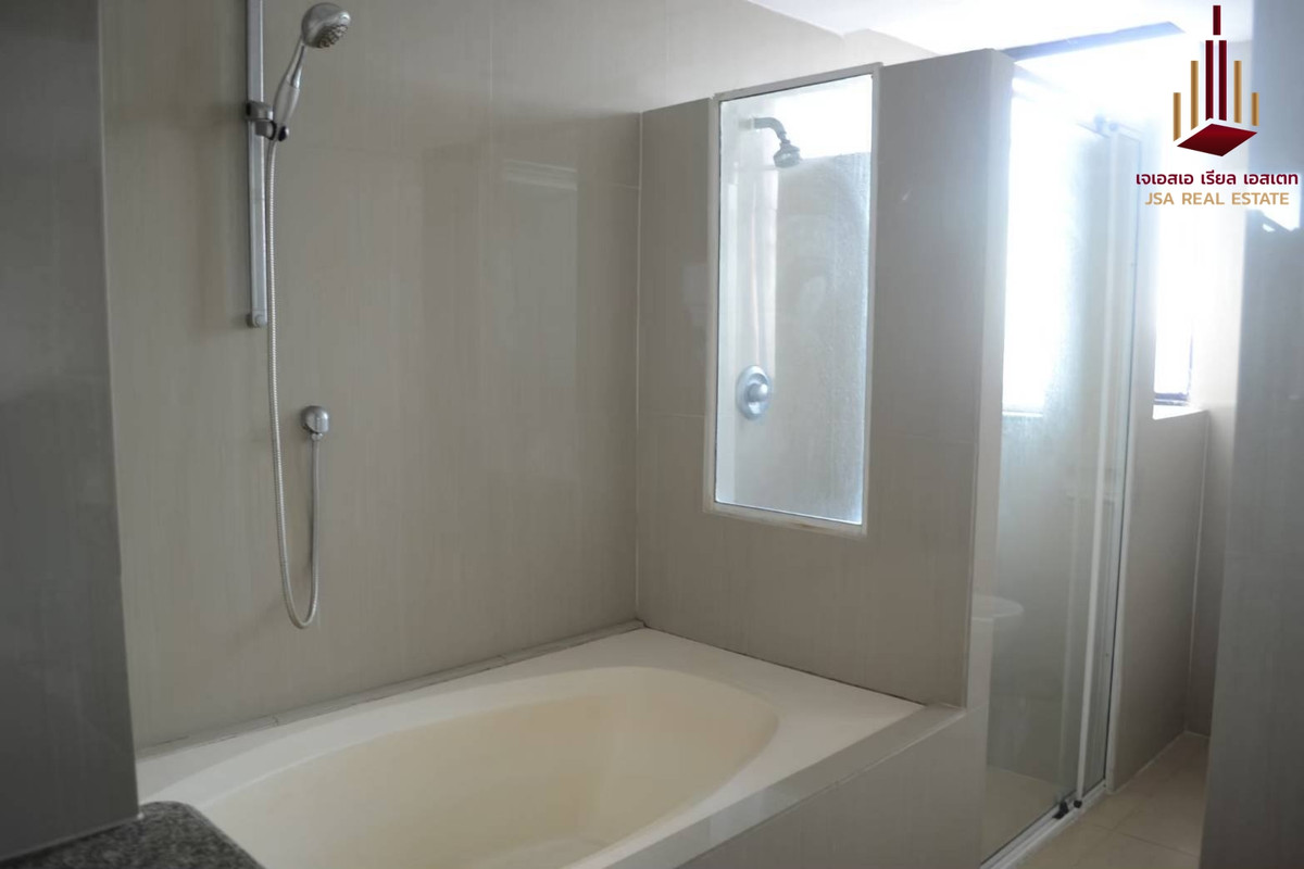 For SaleCondoSukhumvit, Asoke, Thonglor : ✨ For Sale: The President Park Sukhumvit 24 Condo ✨ 💰 Only 18,500,000 THB