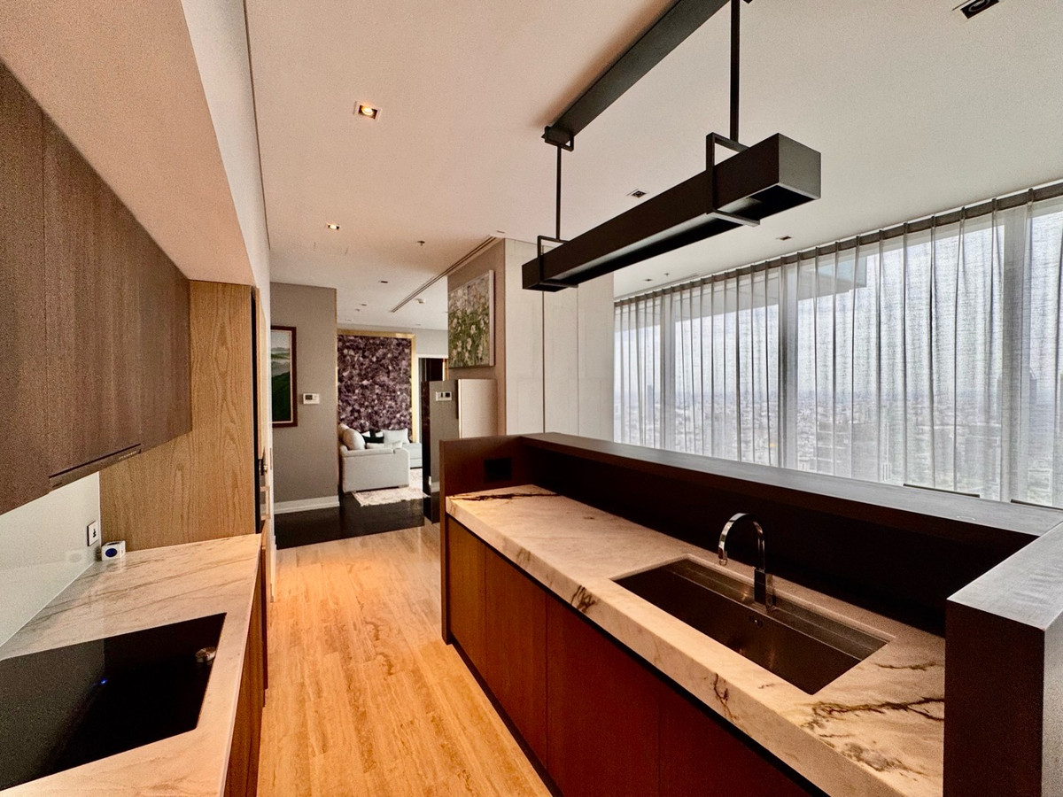 For RentCondoSathorn, Narathiwat : 📢👇Ultra-luxury residence with stunning city views, in modern décor, and exclusive 5-star hotel services. Perfect for refined living in the heart of Bangkok. Walking distance to top dining, shopping, and business hubs, fully furnished, ready to move 