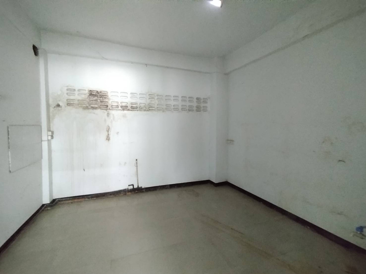 ขายอาคารพาณิชย์นนทบุรี บางใหญ่ บางบัวทอง : ขายอาคารพาณิชย์ ติดถนนบ้านกล้วย ไทรน้อย หมู่บ้านเหนือฟ้าพลัส 1  18 ตรว.