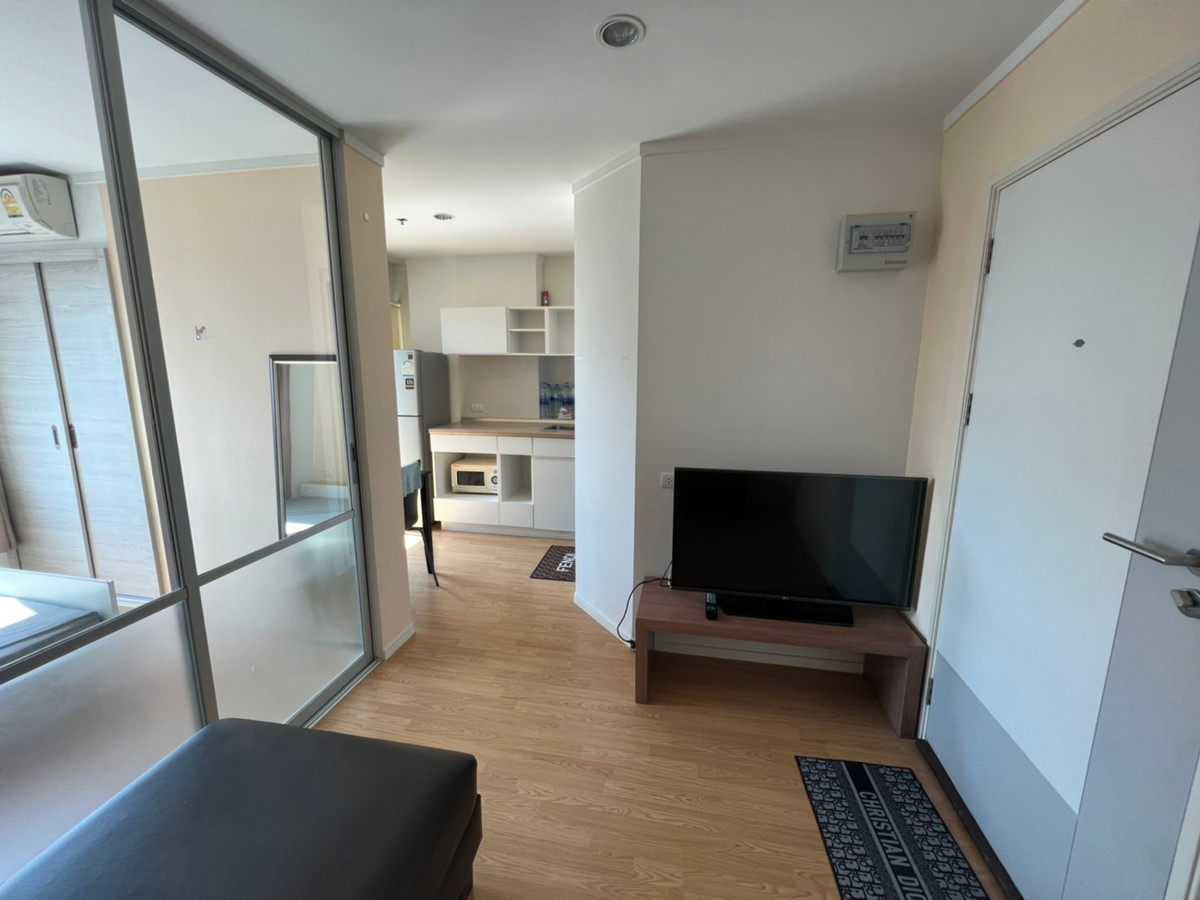 For RentCondoPattanakan, Srinakarin : 📍 Ready to move in, Lumpini Place Srinakarin Huamak project (Lumpini Place Srinakarin Huamak) ** next to 🚄 MRT Yellow Line Hua Mak and 🚉 Airport Link Hua Mak 350 m. **