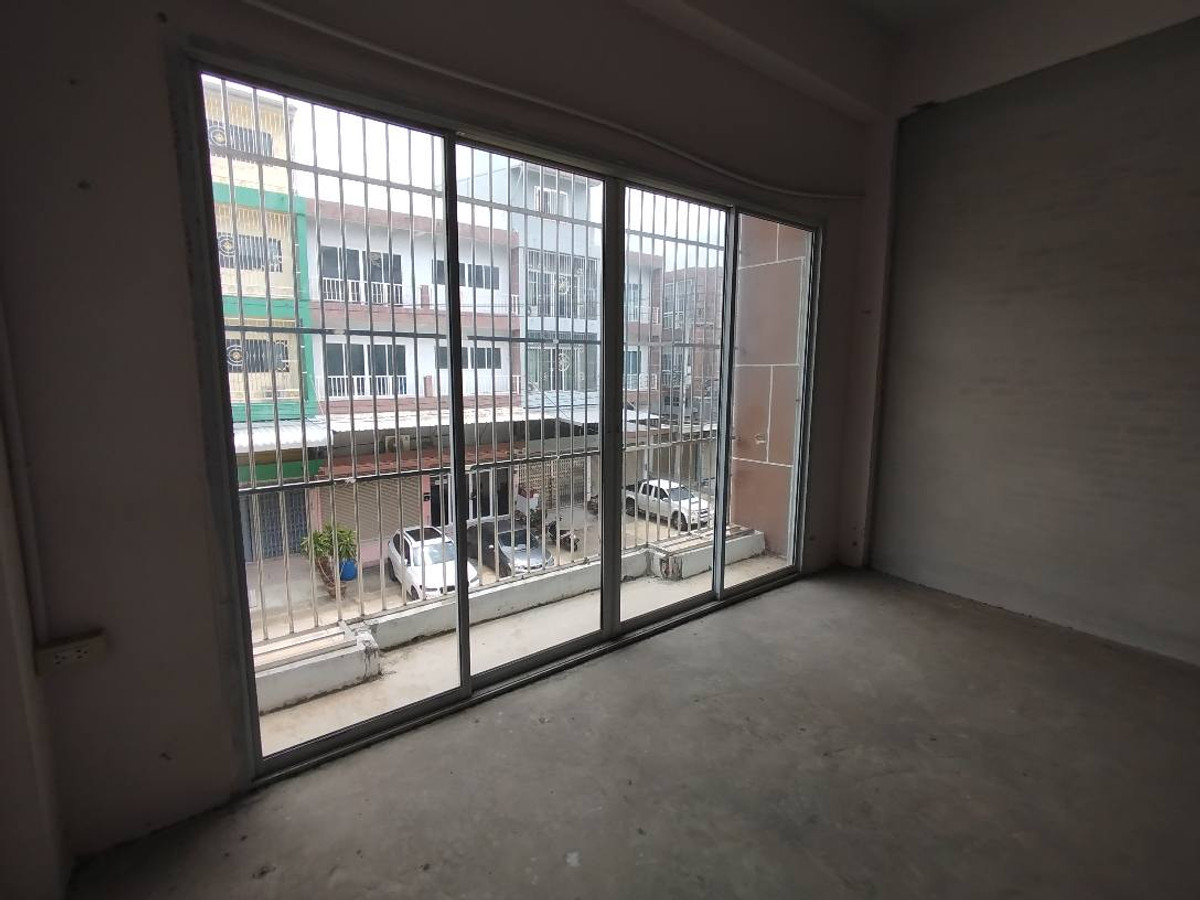 ขายอาคารพาณิชย์ท่าพระ ตลาดพลู วุฒากาศ : ขายอาคารพาณิชย์ 5 ห้อง หมู่บ้านมั่งมีแสนสุข ถนนกัลปพฤกษ์ 