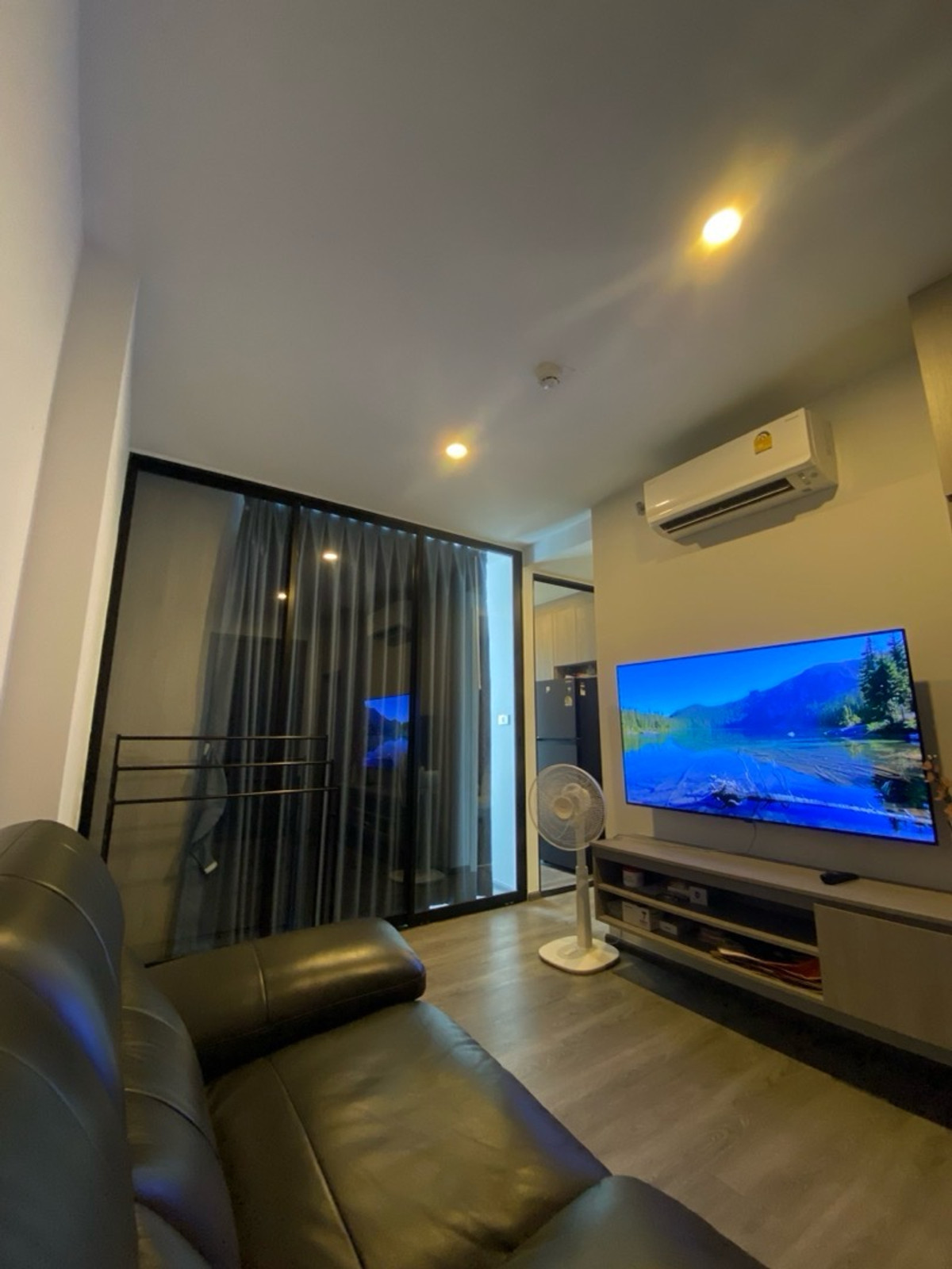 For RentCondoSamut Prakan,Samrong : ❌Cant raise animals. Im free and ready.