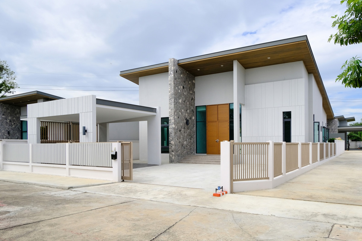 ขายบ้านอยุธยา : 95362 - ขายด่วน หลังสุดท้าย บ้านพูลวิลล่าหลังใหญ่ บ้านใหม่มือ 1 พร้อมตกแต่งภายใน สวยจัดเต็มทั้งหลัง ม.แกรนด์วิลล์ อยุธยา