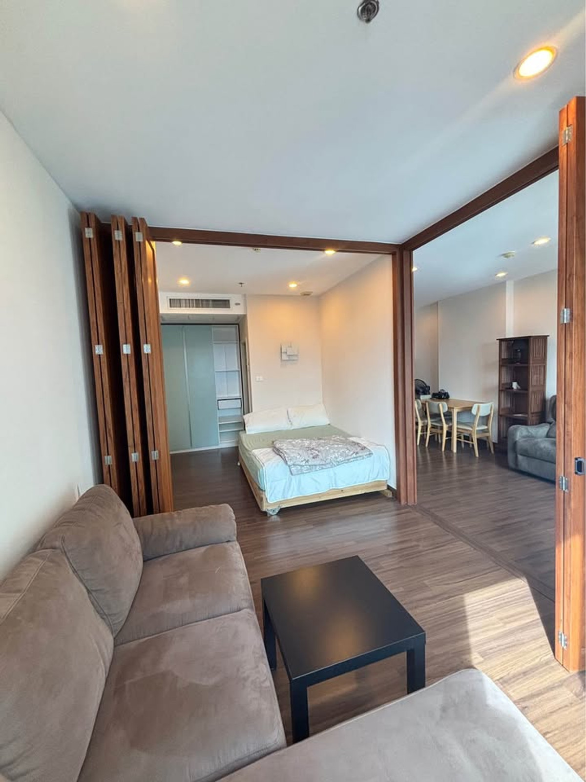 ขายคอนโดสาทร นราธิวาส : ขายคอนโด Supalai Lite Sathorn-Charoenrat ราคา 3,500,000 บาท [NCs251109]